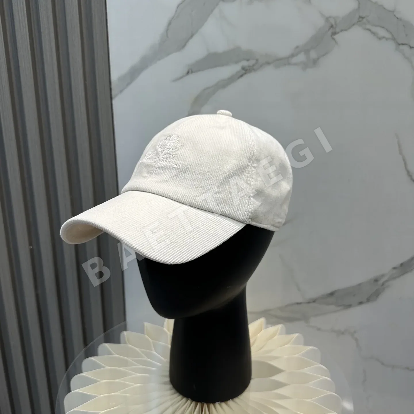 로로피아나 코듀로이 베이스볼 캡 179649