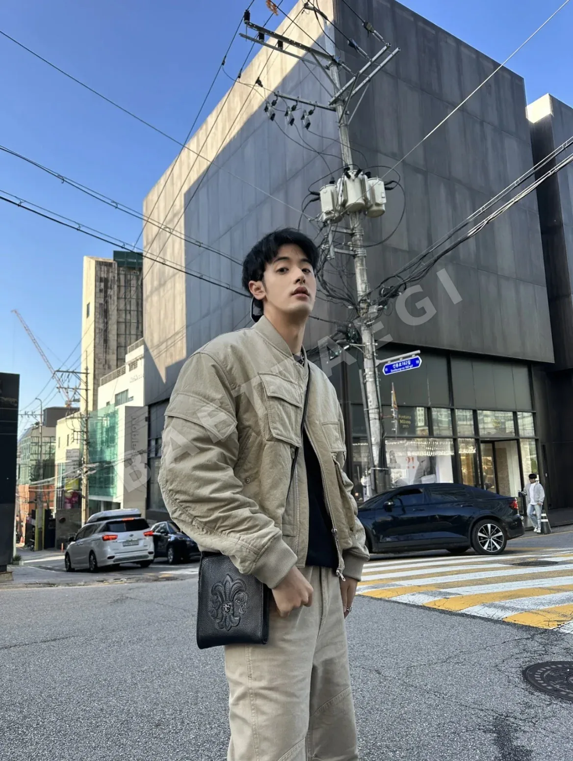 크롬하츠 스퀘어 포켓 925 실버 크로스바디 가방 상세 이미지 8