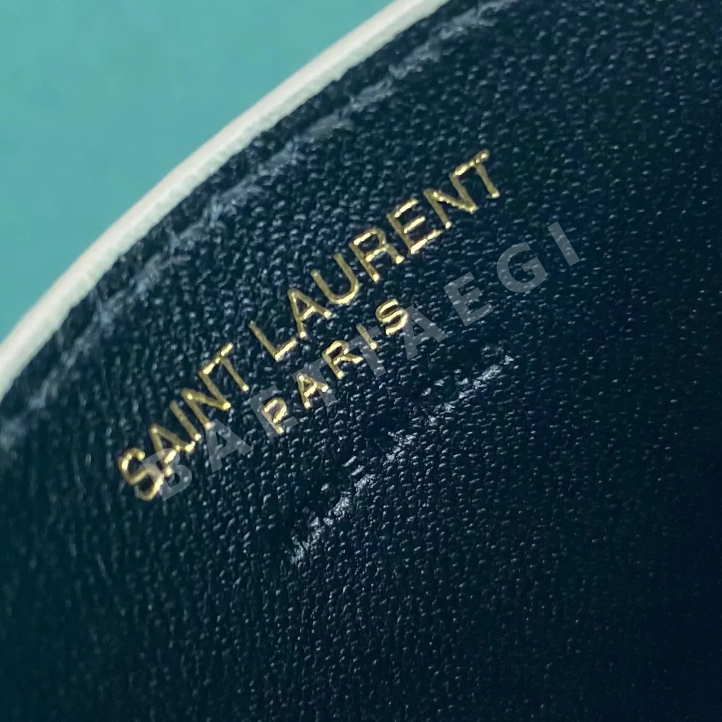 생로랑 볼 무늬 소형 카드 지갑 상세 이미지 9