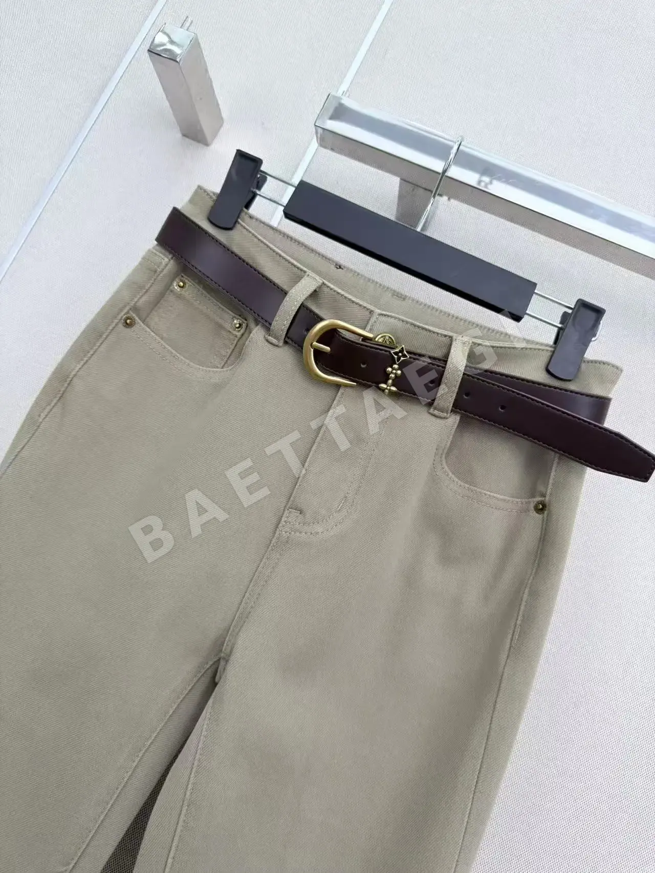 루이비통 엠보 포켓 플레어 여성 바지 상세 이미지 2