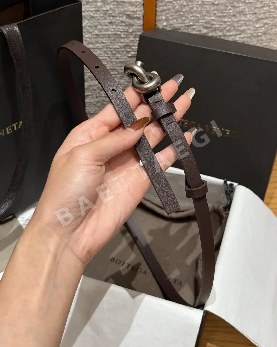 보테가베네타 노트 소가죽 벨트 상세 이미지 6