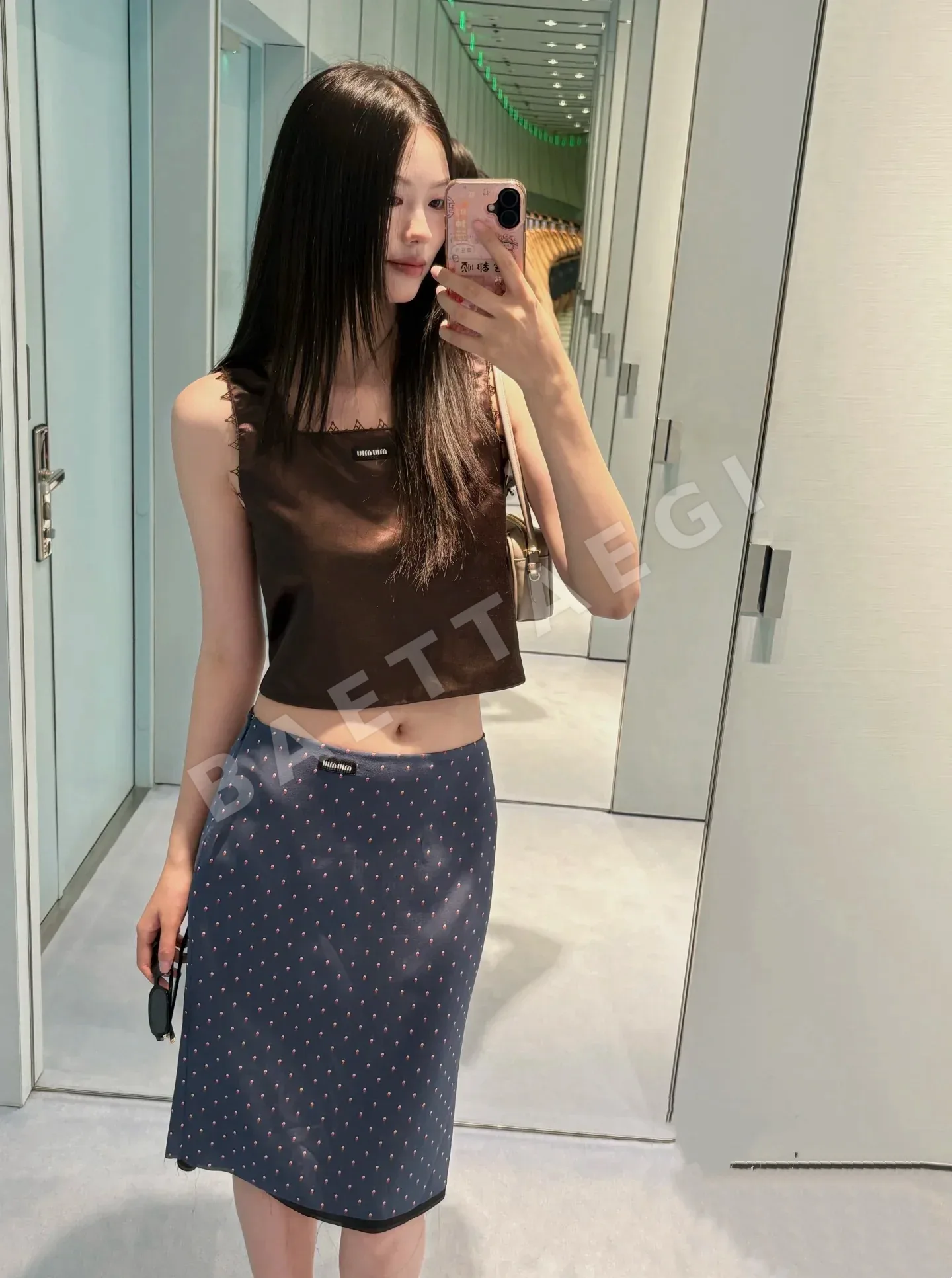 미우미우 도트 실크 미디 스커트 156423