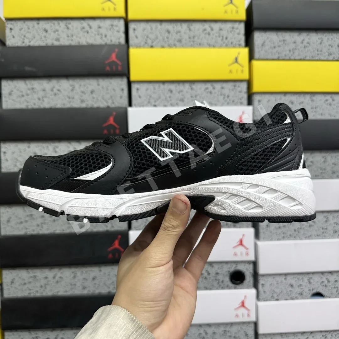 뉴발란스 [WZ] 530v2 MR530SD 202042 New Balance 530v2 Black White 상세 이미지 3