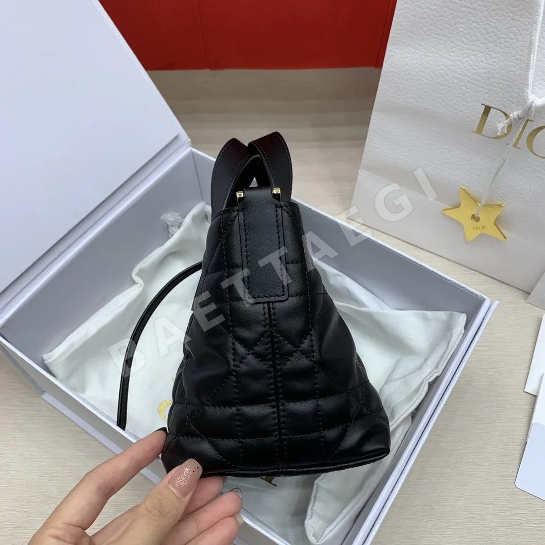 디올 뚜주흐 버티컬 미니 블랙 가죽 가방 상세 이미지 4