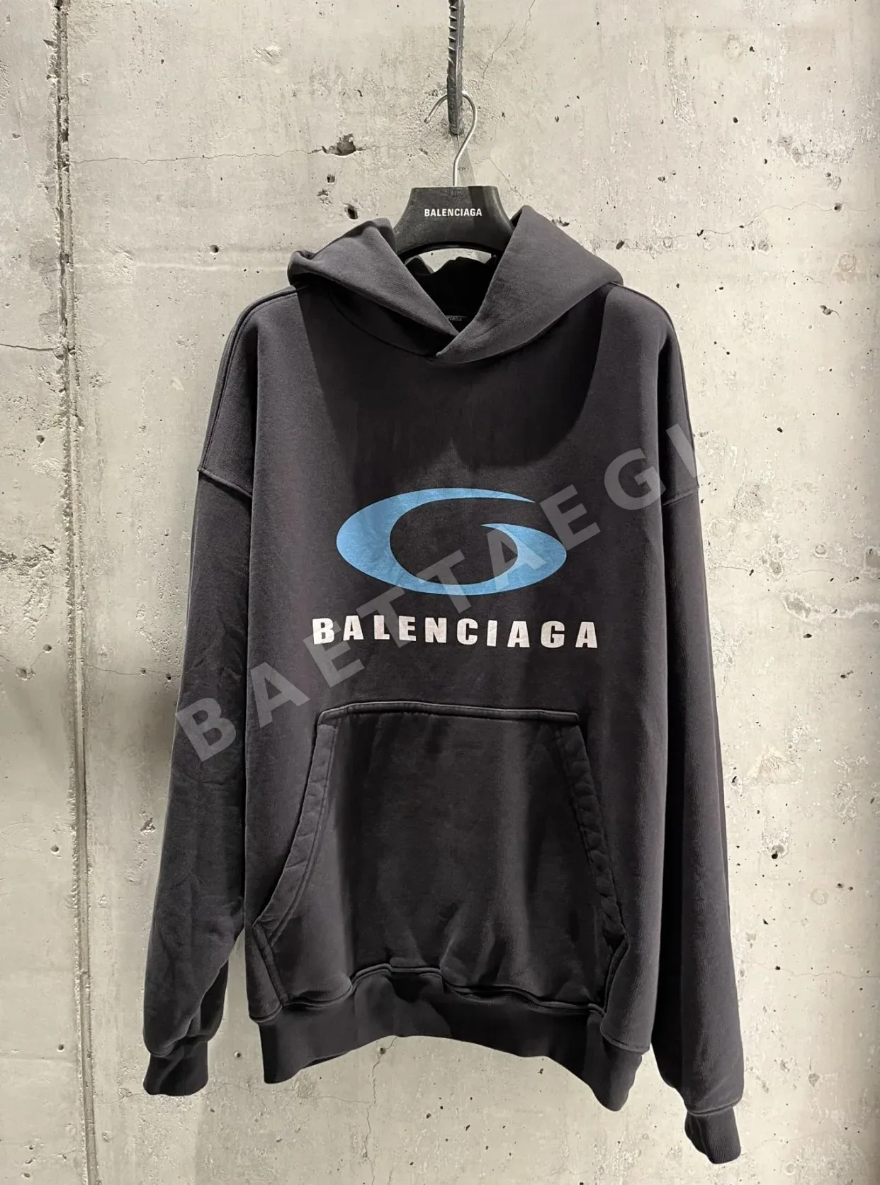 발렌시아가 파란색 후드티 19089 Balenciaga Hoodie 상세 이미지 2