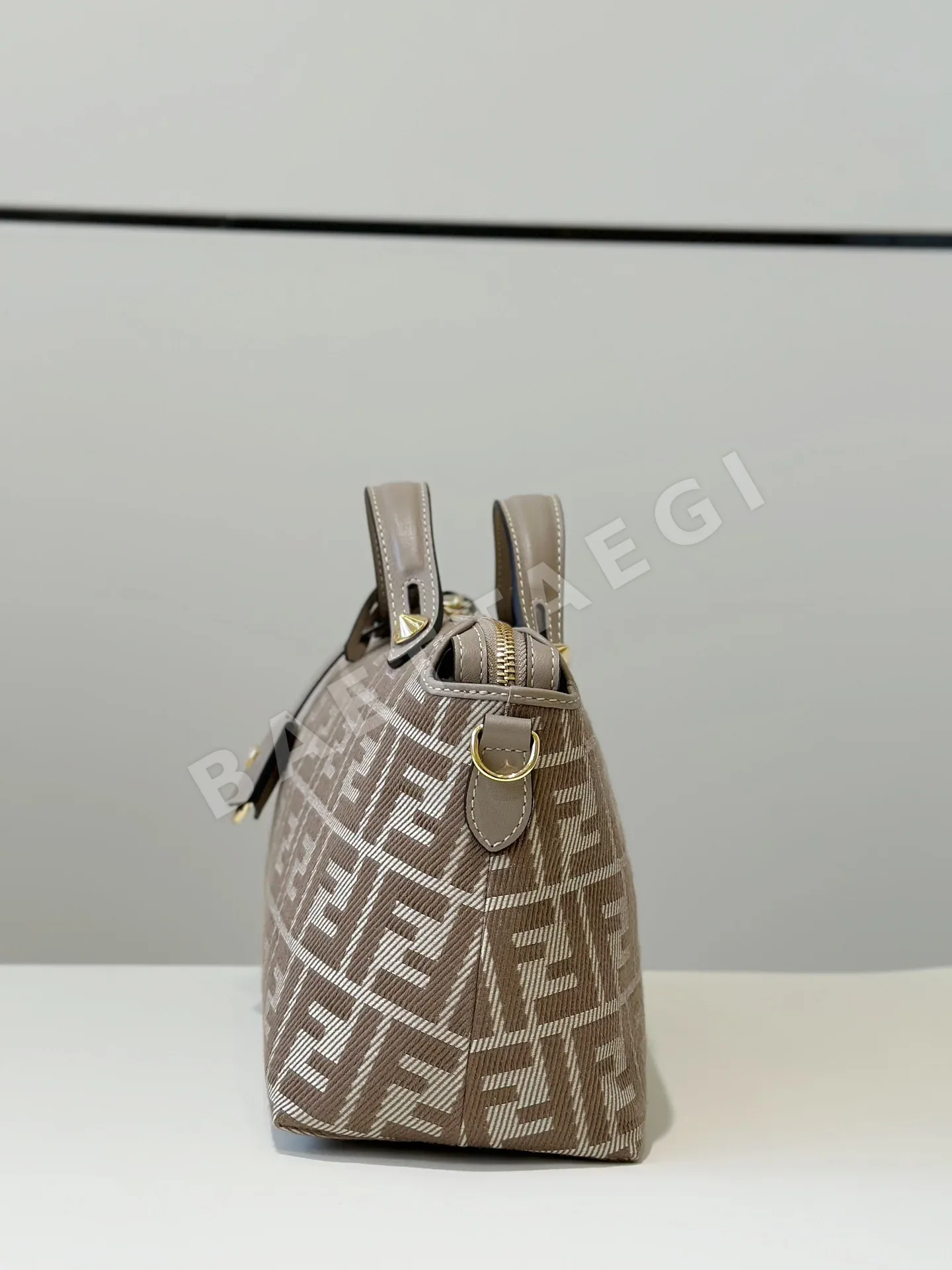 펜디 더블 F 로고 데님 보스턴 백 8665 BL 상세 이미지 2