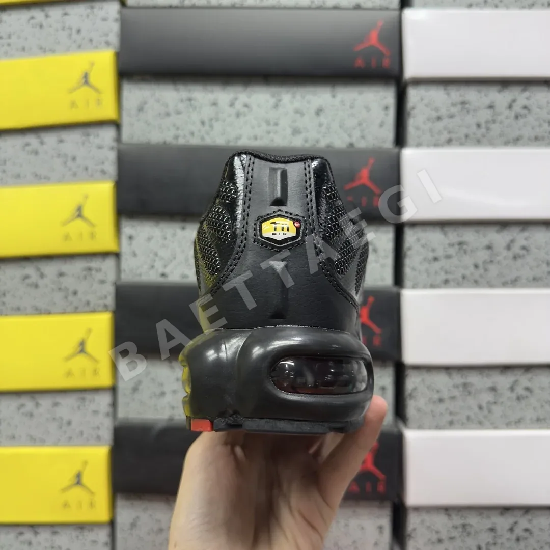 나이키 [BD] 에어 맥스 플러스 DO6383-001 201906 Nike Air Max Plus Metal Mesh Black Red 상세 이미지 9