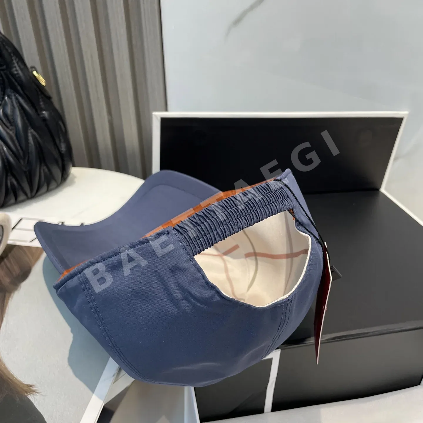 로로피아나 컬러 포인트 캐주얼 모자 상세 이미지 3