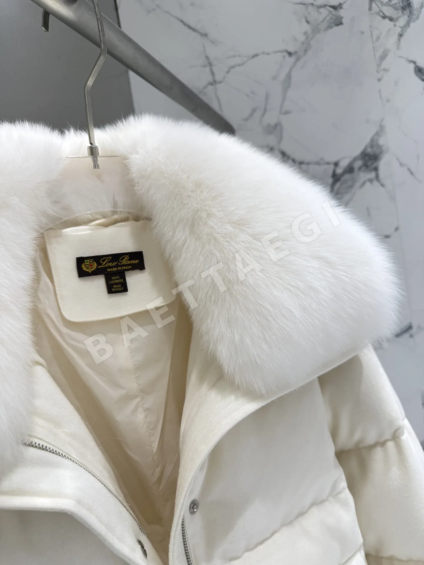 로로피아나 폭스 퍼 캐시미어 여성 패딩 상세 이미지 5