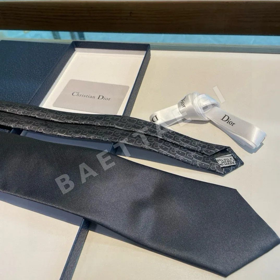 디올 CD 라펠 넥타이 상세 이미지 5