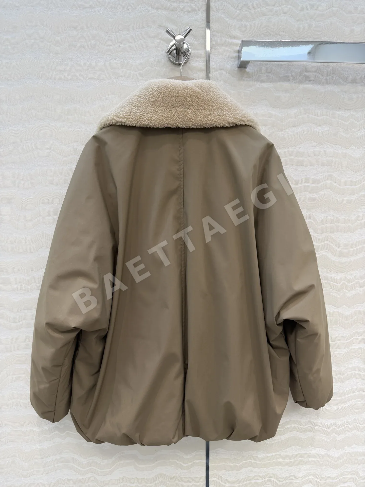 브루넬로쿠치넬리 여성 램울 카라 구스다운 자켓 상세 이미지 8