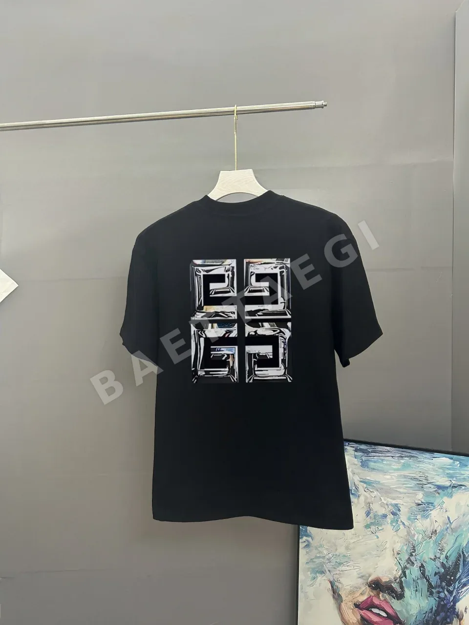 지방시 클래식 프린트 크루넥 반팔 티셔츠 상세 이미지 2