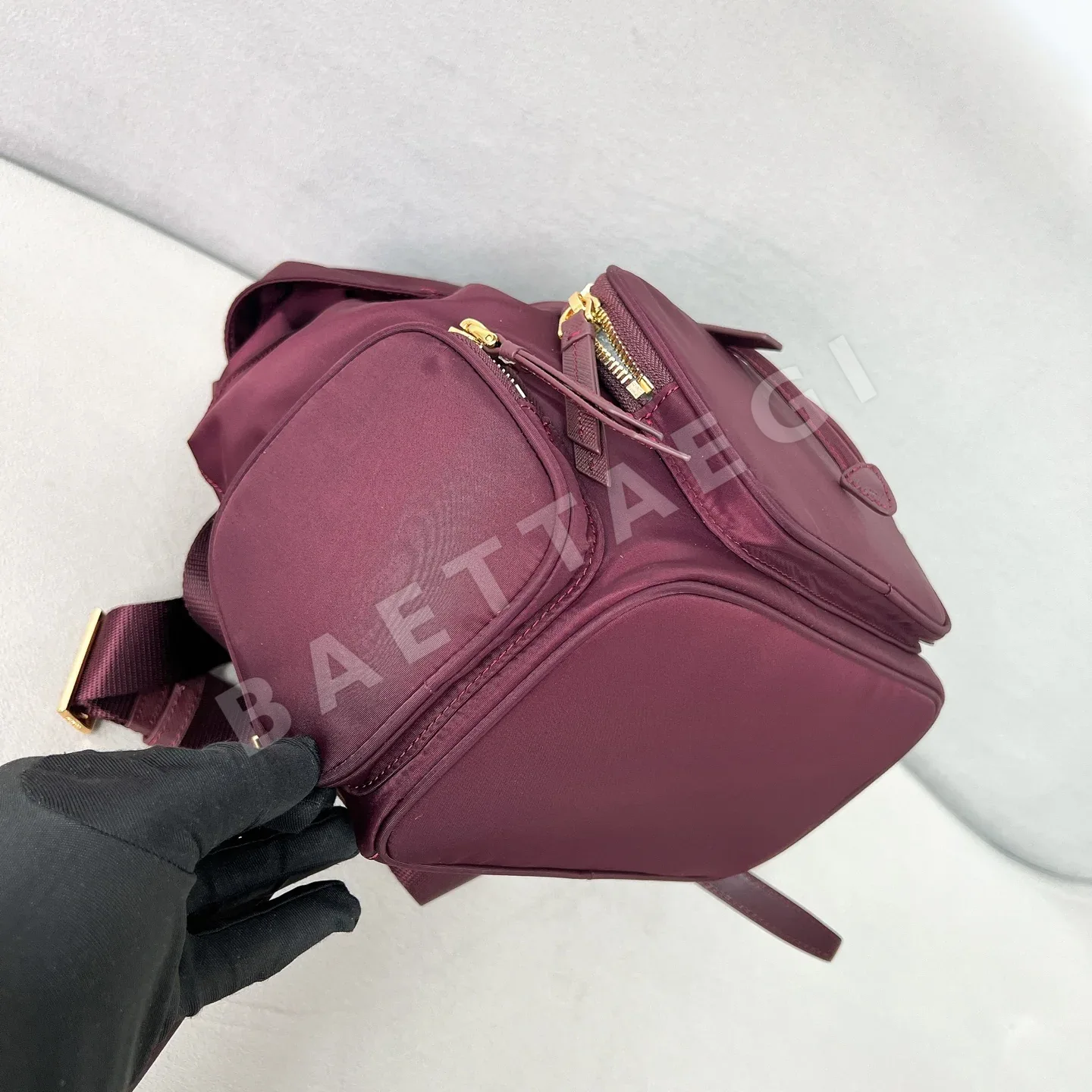 프라다 탐색자 나일론 백팩 클라렛 1BZ081 상세 이미지 7