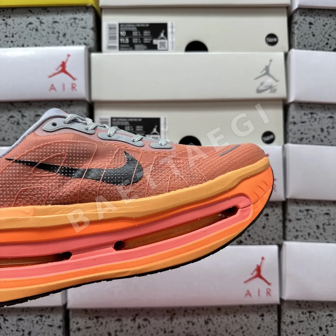 나이키 [5A] 보메로 프리미엄 오렌지 HQ2050-769 201638 Nike Vomero Premium 상세 이미지 5
