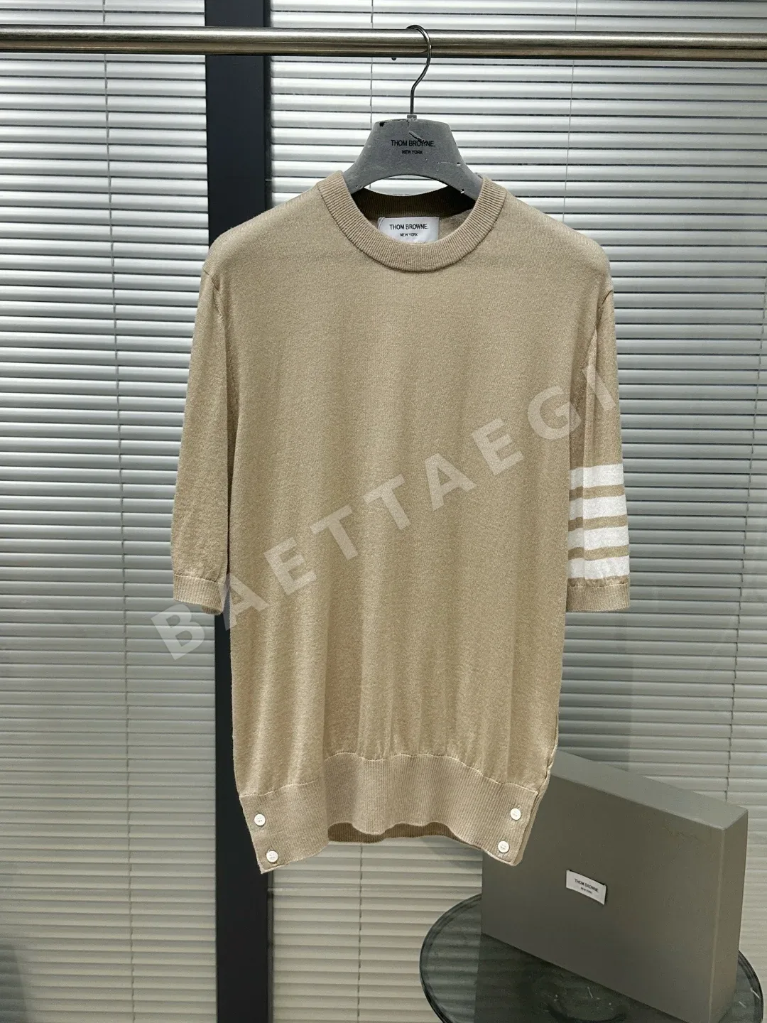 톰브라운 파인 울 쿨링 니트 남성 반팔 티셔츠 상세 이미지 2