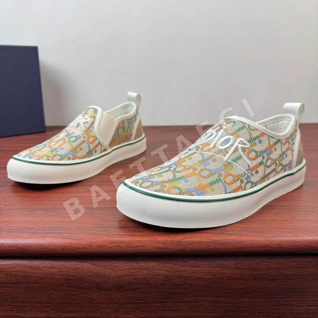 디올 26SS 런웨이 자수 솔트윈드 캐주얼 로퍼 남성 슬립온 신발 154408 Dior Sneakers 상세 이미지 3