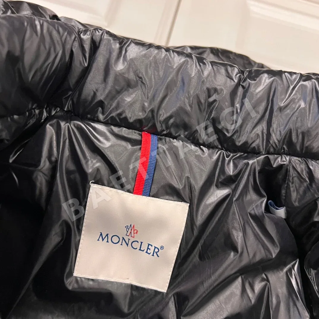 몽클레르 MONCL*R 2021 最新ダウンジャケット デパートで販売中 タグとQRコード付きで認証済み。非常にボリュームのある Moncler 상세 이미지 7