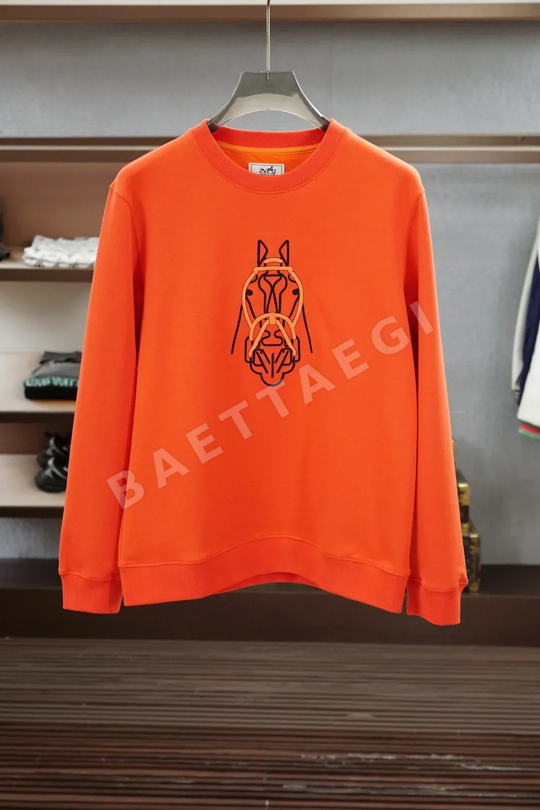 에르메스 말 머리 자수 크루넥 긴팔 티셔츠 상세 이미지 2