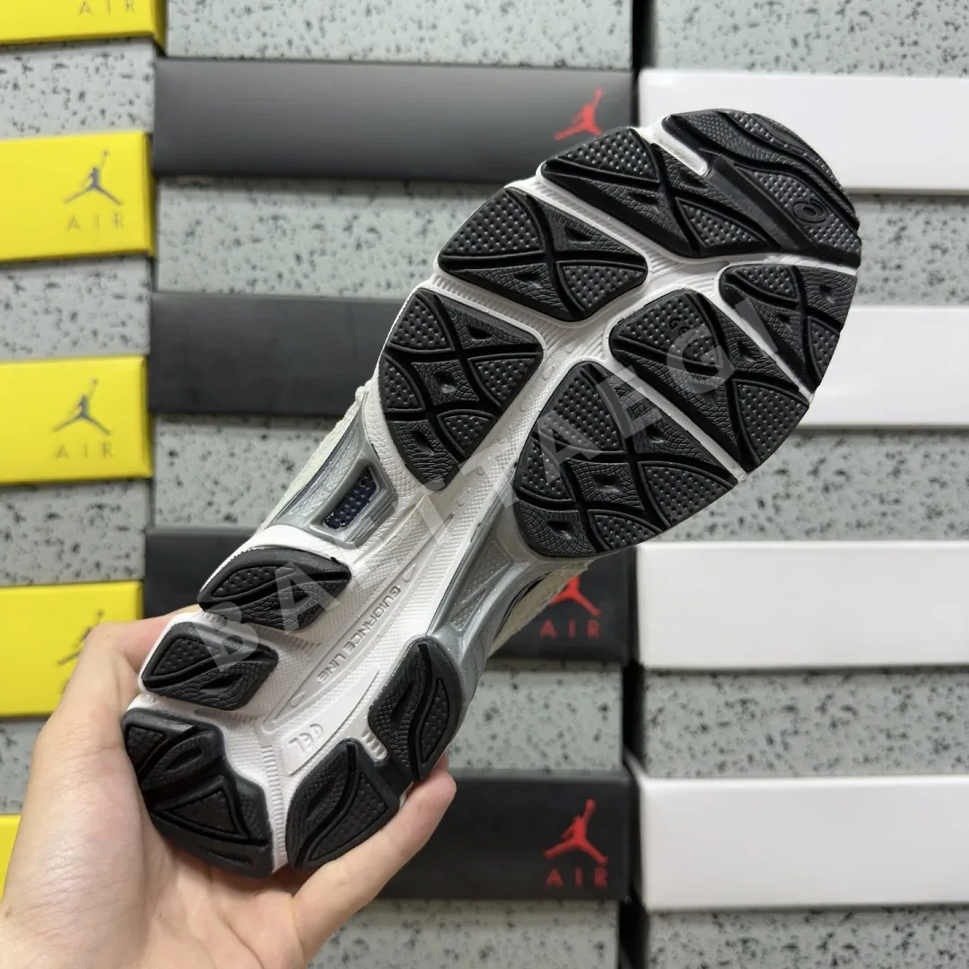 아식스 [WZ] 젤 NYC 1203A383-109 200468 Asics Gel-NYC White Glacier Grey 상세 이미지 6