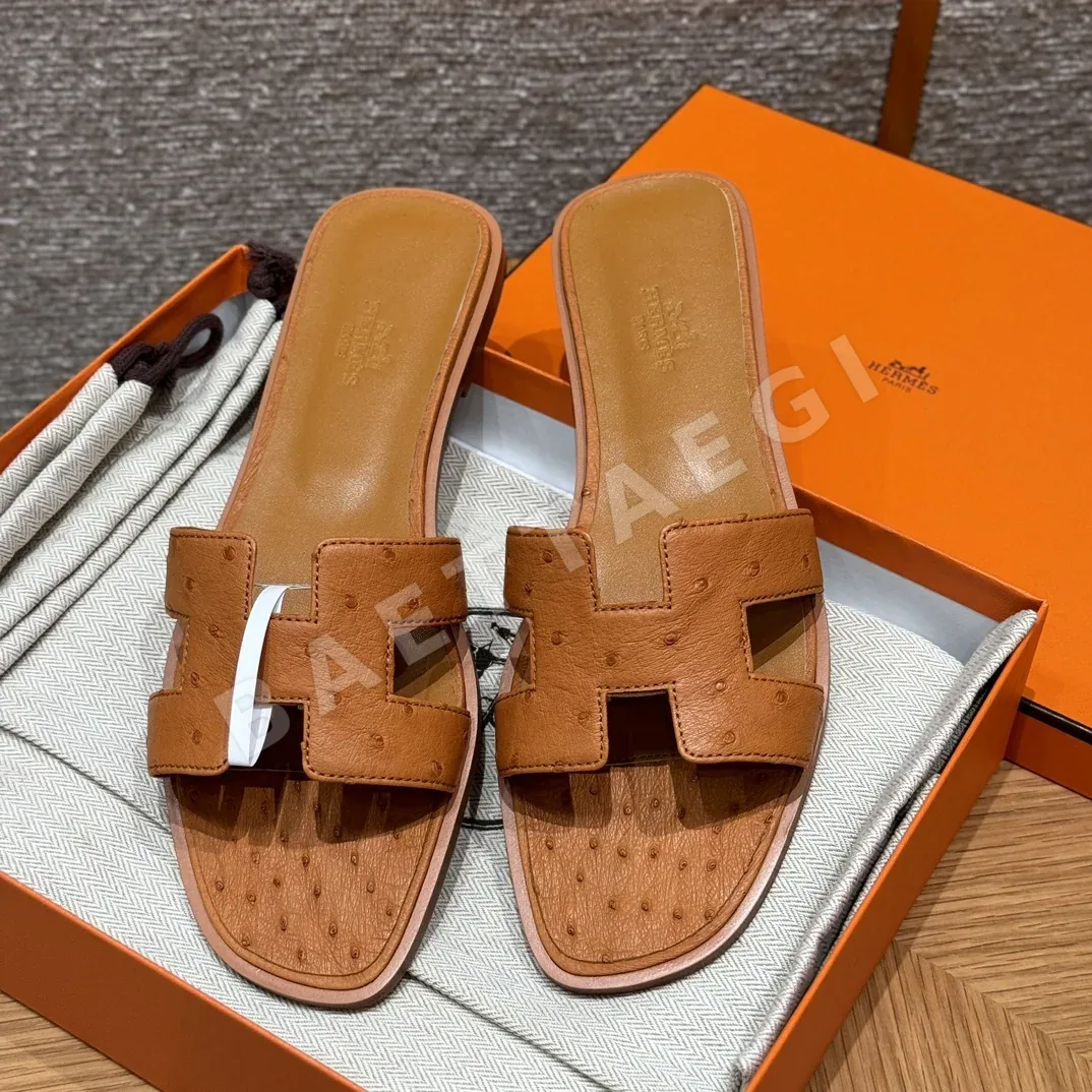 에르메스 오란 타조 가죽 샌들 상세 이미지 4