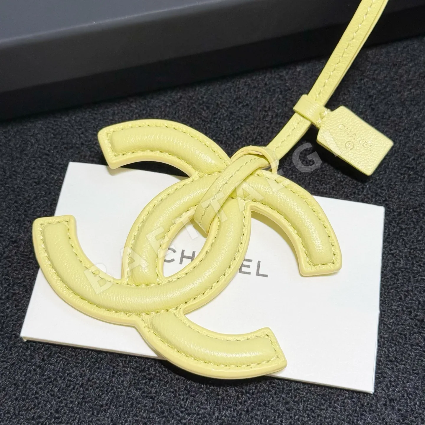 샤넬 램스킨 더블 C 로고 키링 상세 이미지 5