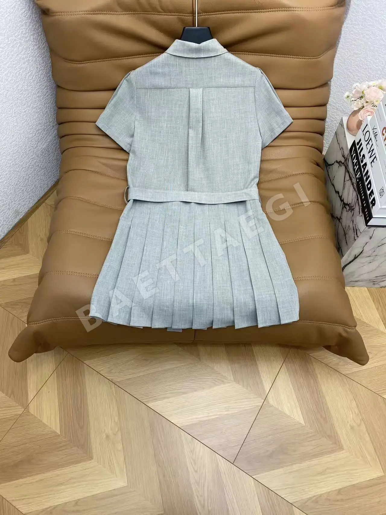 로에베 가죽 벨트 플리츠 헴 여성 원피스 상세 이미지 6