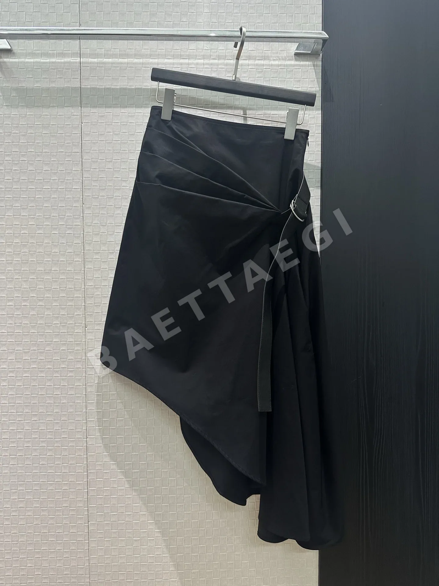 로에베 비대칭 프릴 타이웨이스트 스커트 상세 이미지 3