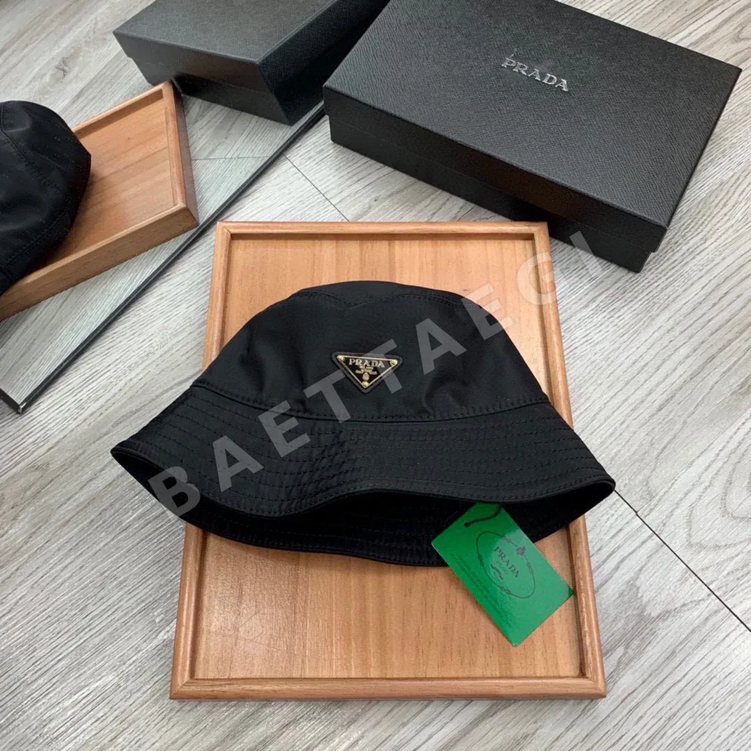 프라다 3D 테일러드 버킷 햇 상세 이미지 2
