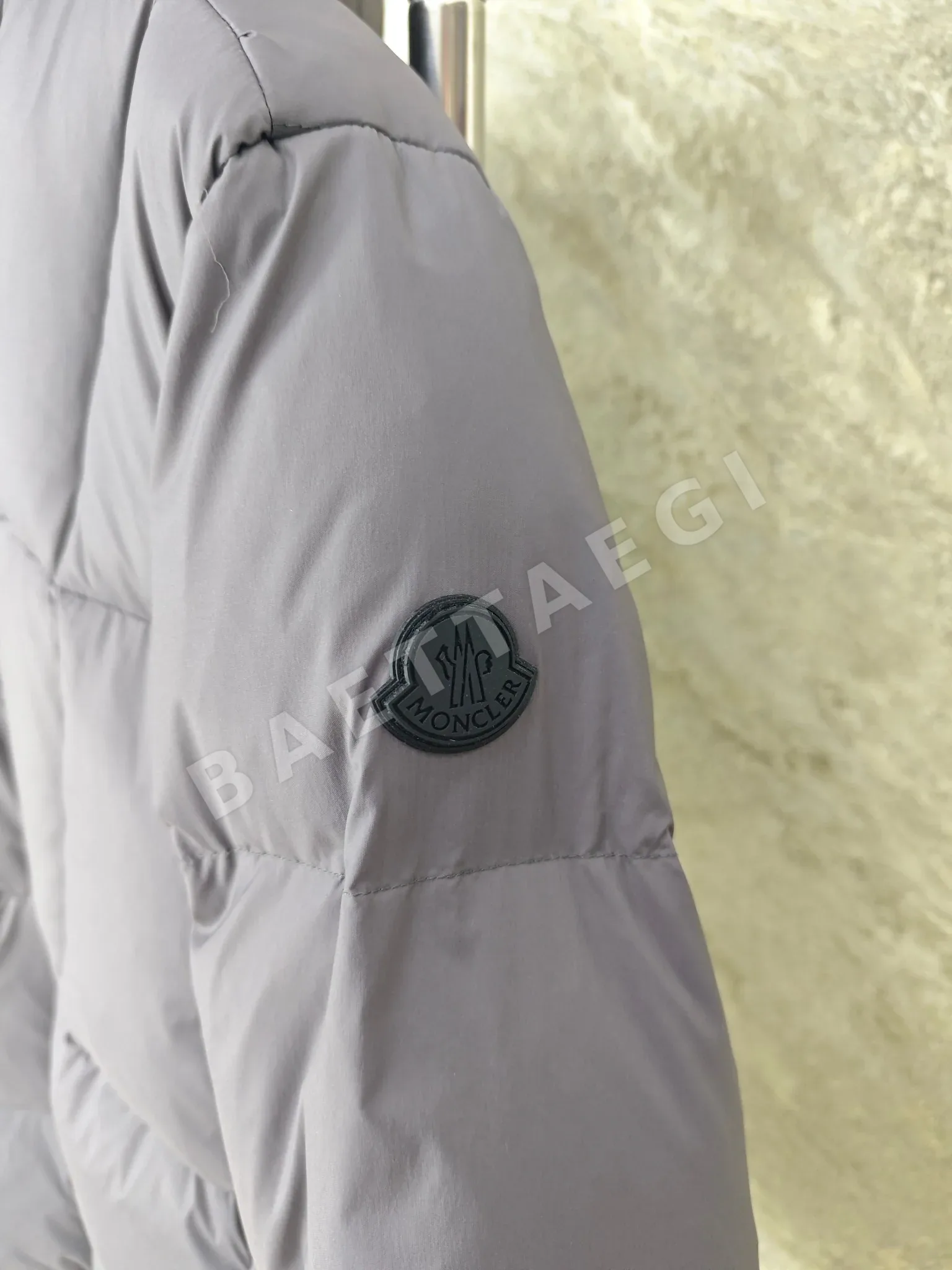 몽클레르 퓨생 후드 쇼트 다운 자켓 25FW 상세 이미지 5