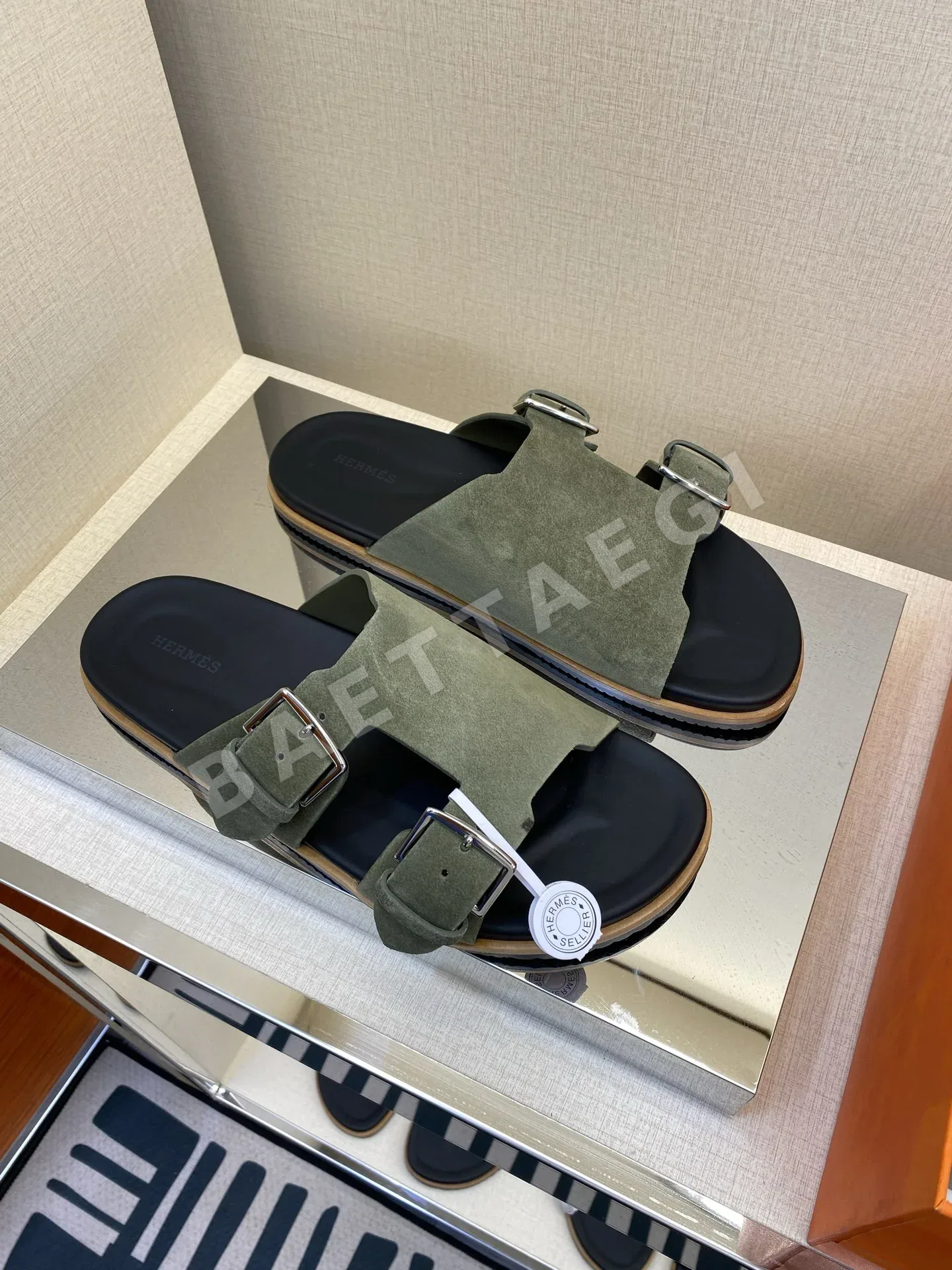 에르메스 나소스 샌들 남성 가죽 더블 버클 상세 이미지 3