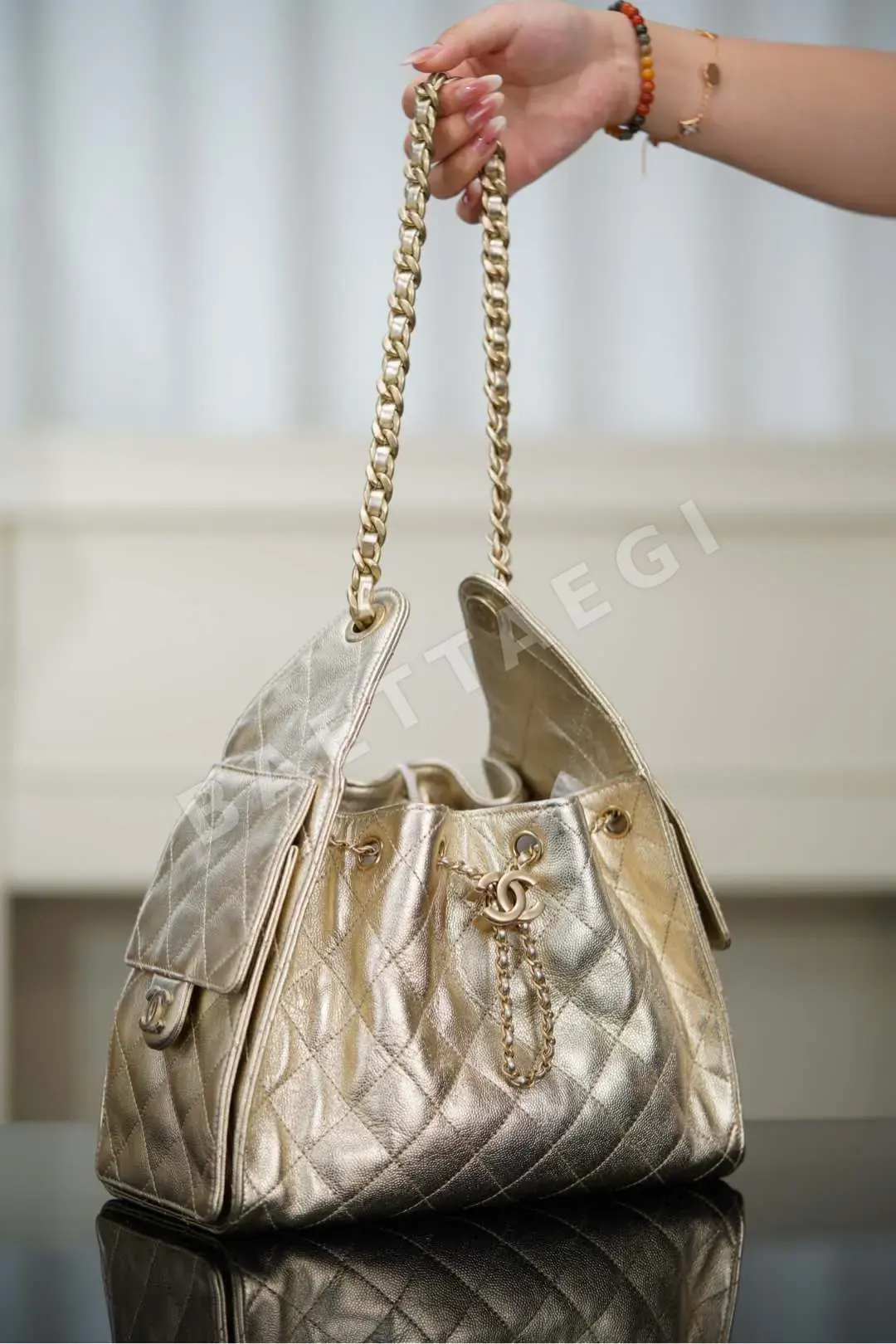 샤넬 캐비어 드로스트링 버킷 가방 상세 이미지 3