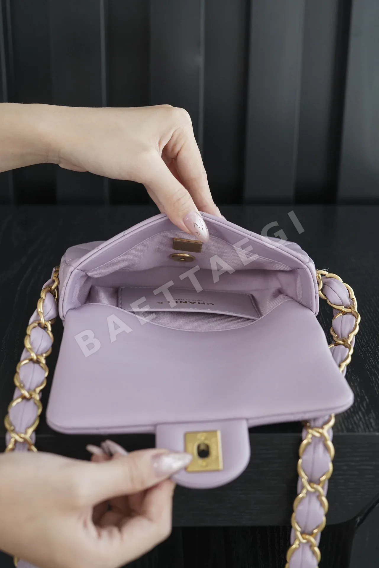 샤넬 CF 청키 체인 미니 핸드백 상세 이미지 6