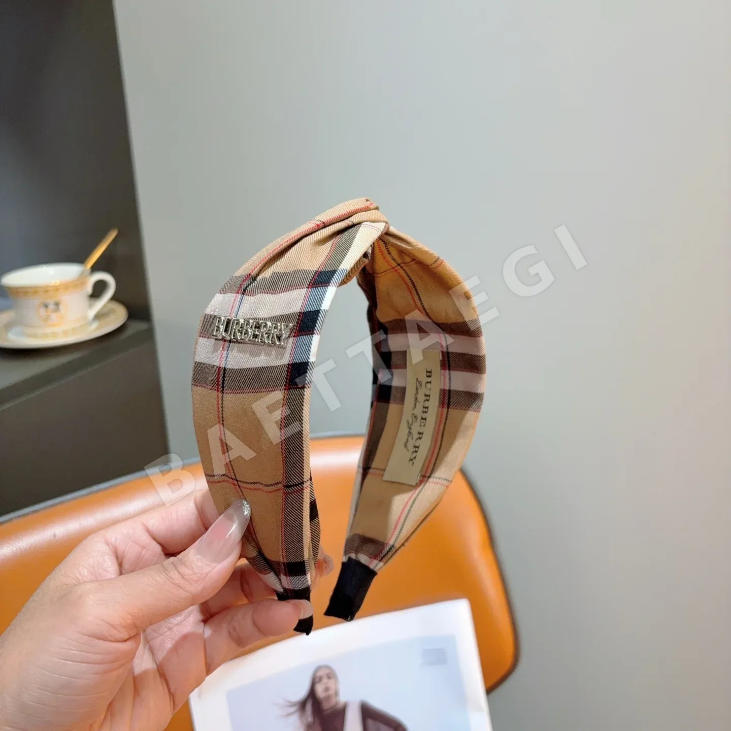 버버리 와이드 헤드밴드 헤어악세 상세 이미지 2
