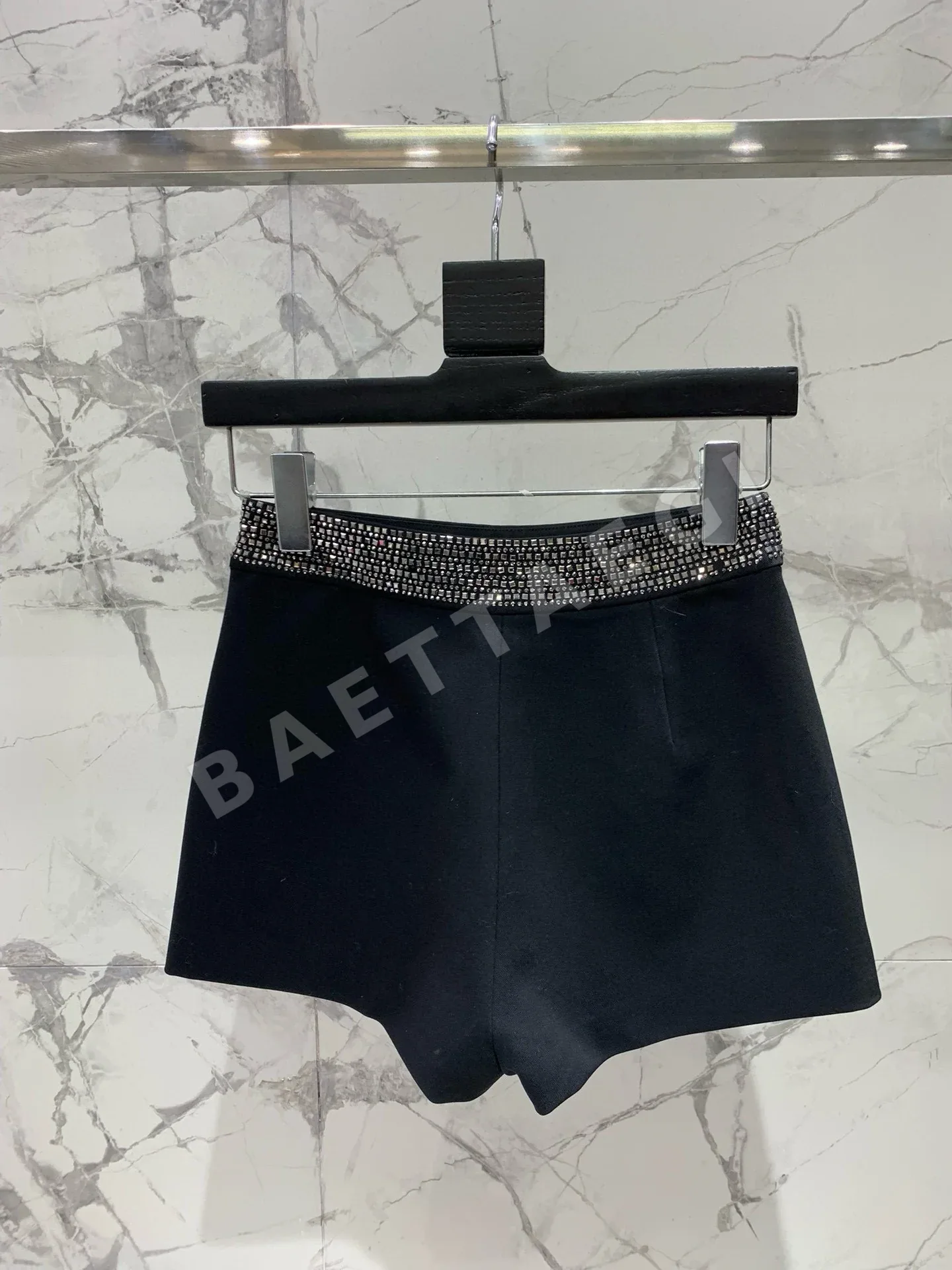 생로랑 라인석 장식 울 반바지 상세 이미지 6