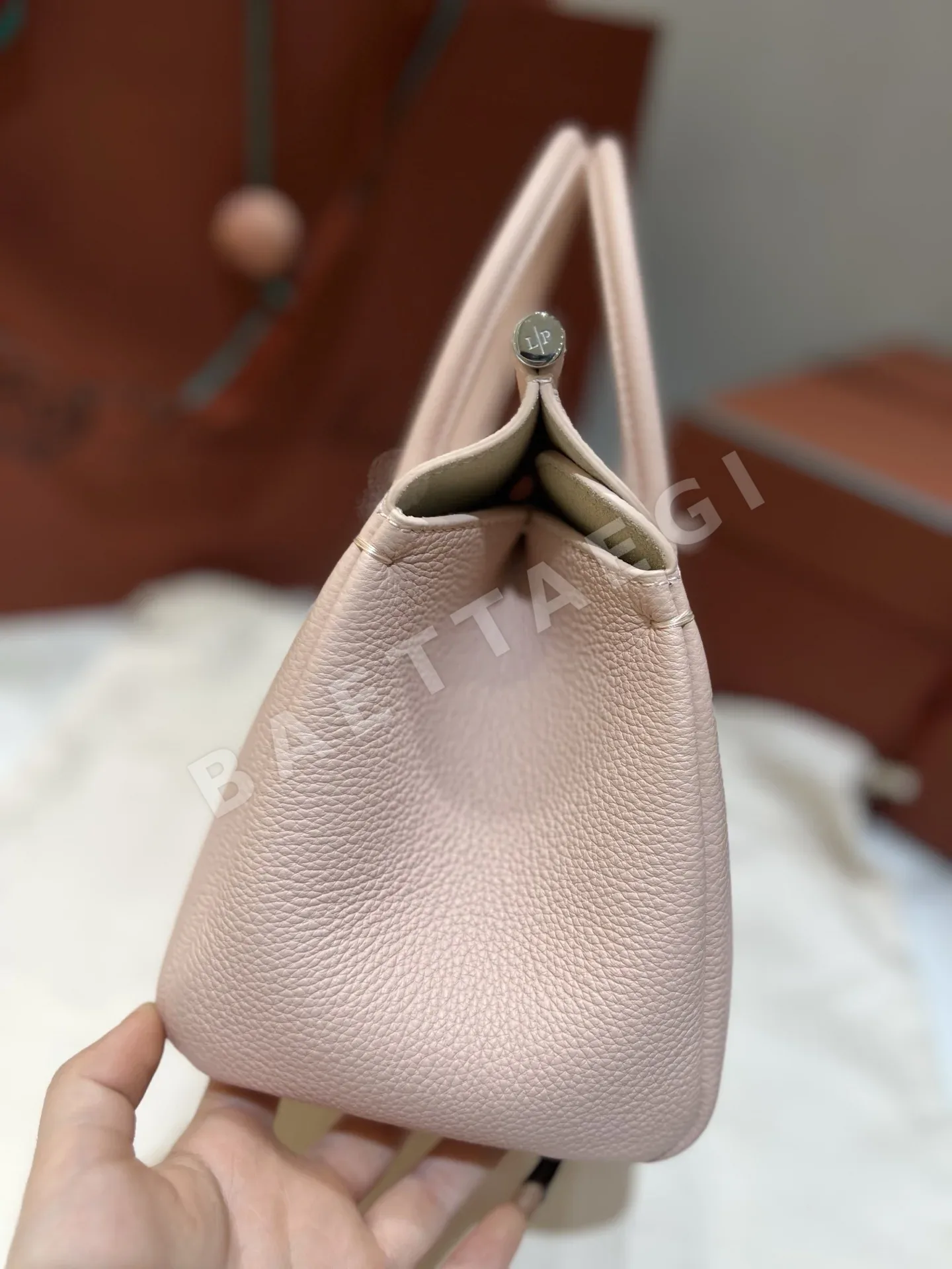 로로피아나 룸 마블 핑크 핸드백 상세 이미지 3