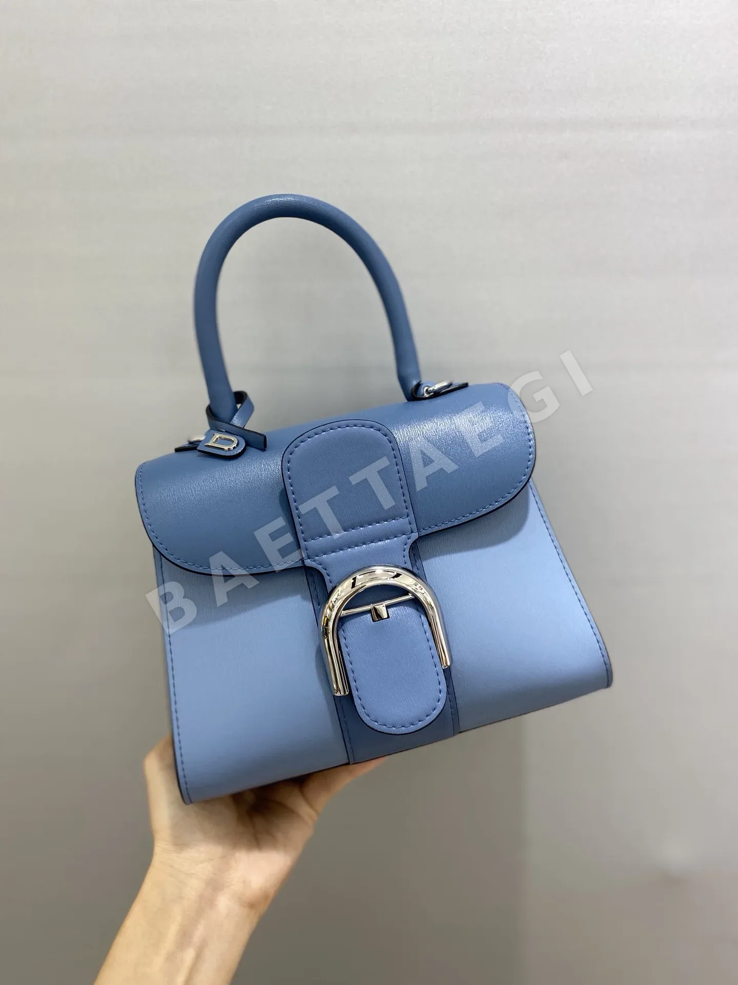 델보 더블 링 브릴리언트 박스 가죽 숄더백 상세 이미지 3