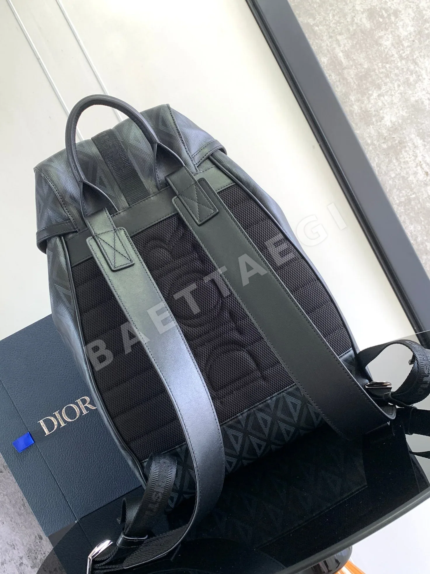 디올 CD 다이아몬드 패턴 백팩 상세 이미지 3