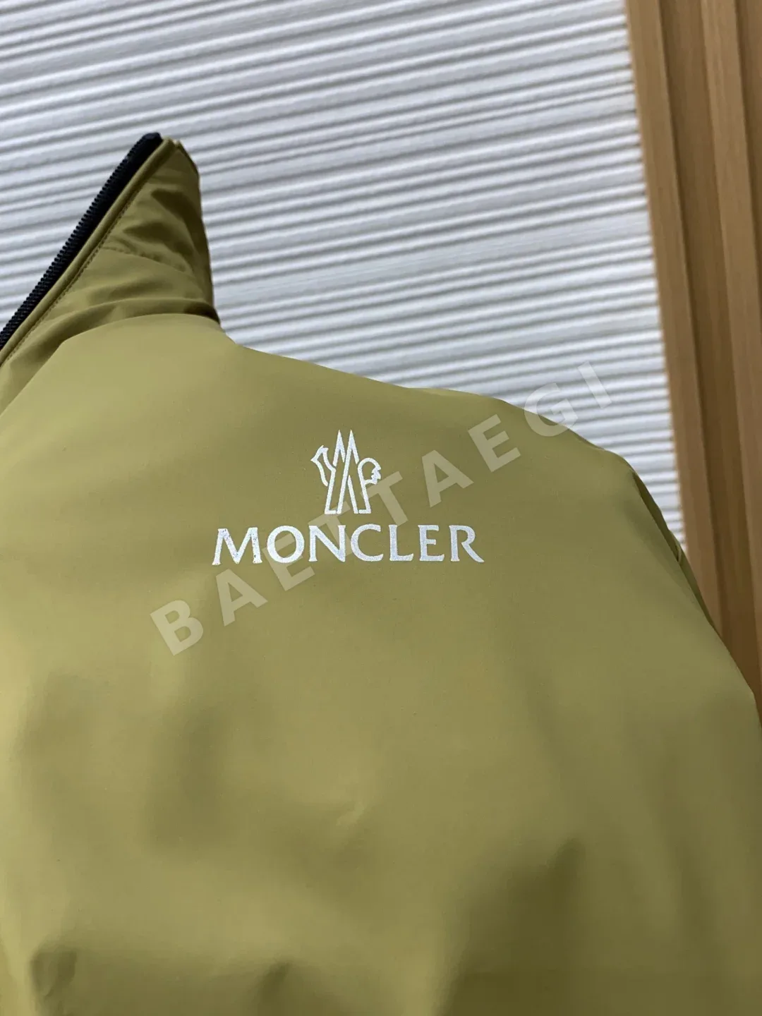몽클레르 경량 코튼 패딩 자켓 상세 이미지 6