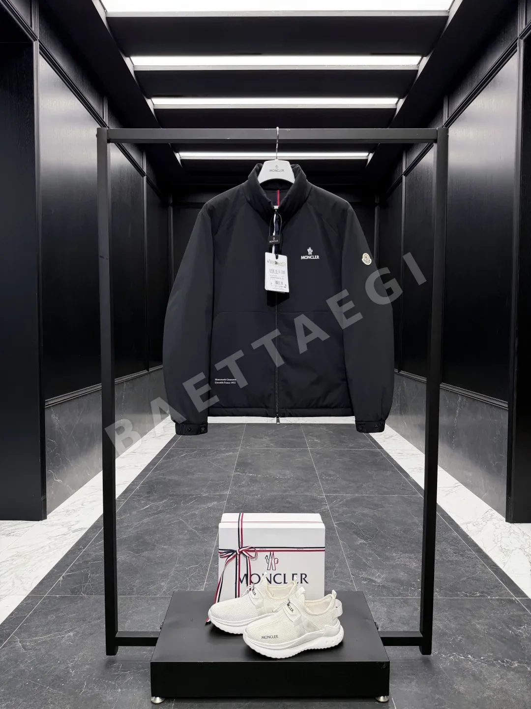 몽클레르 레터 프린트 경량 남성 패딩 D00730