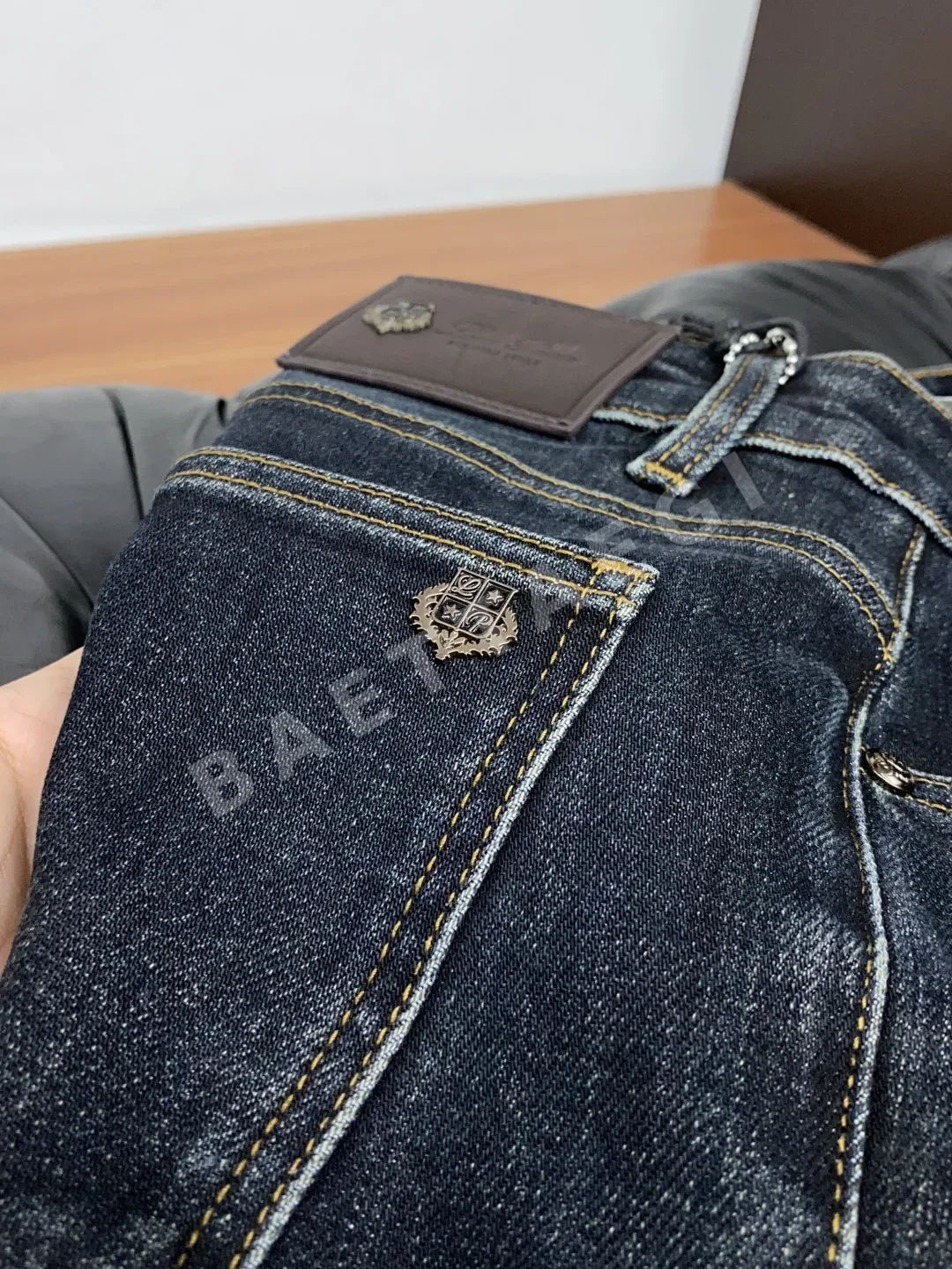 로로피아나 남성 청바지 상세 이미지 5