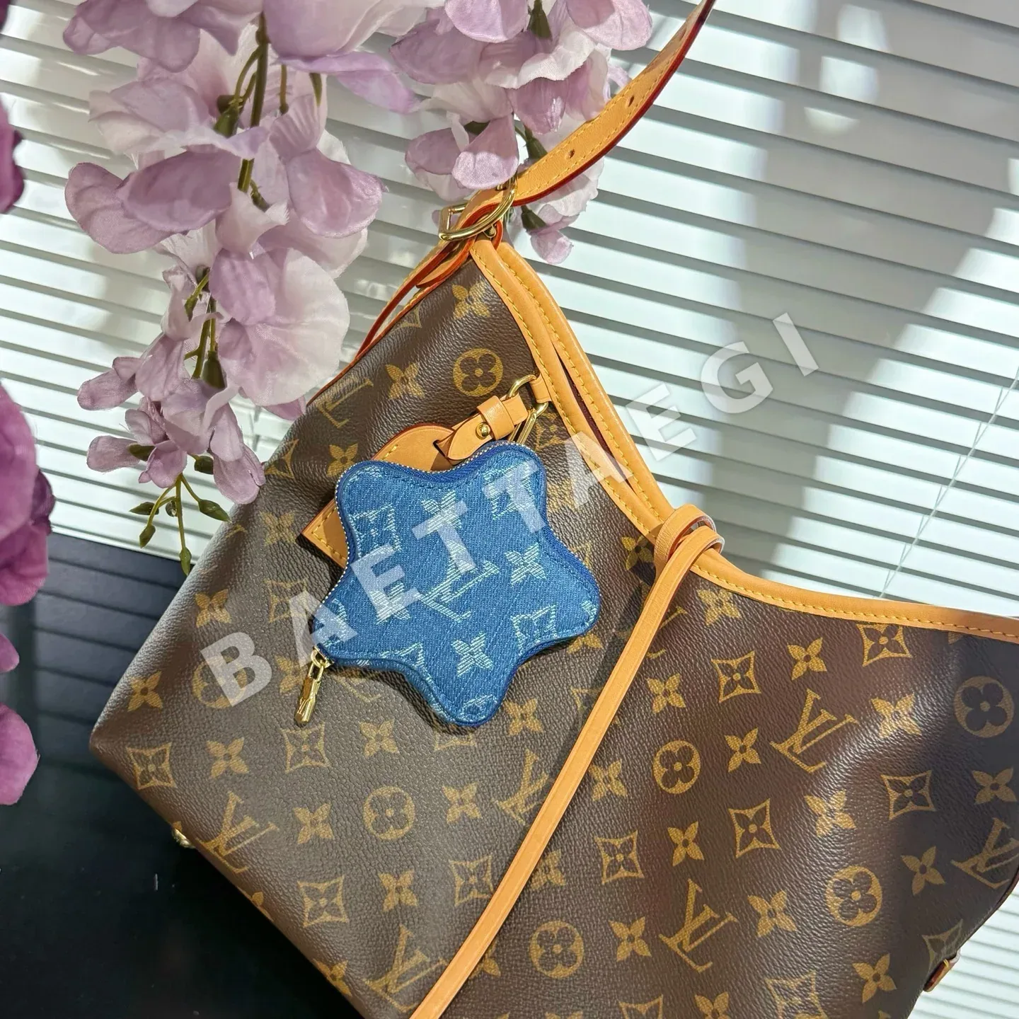 루이비통 오각별 코인 퍼스 키링 상세 이미지 5