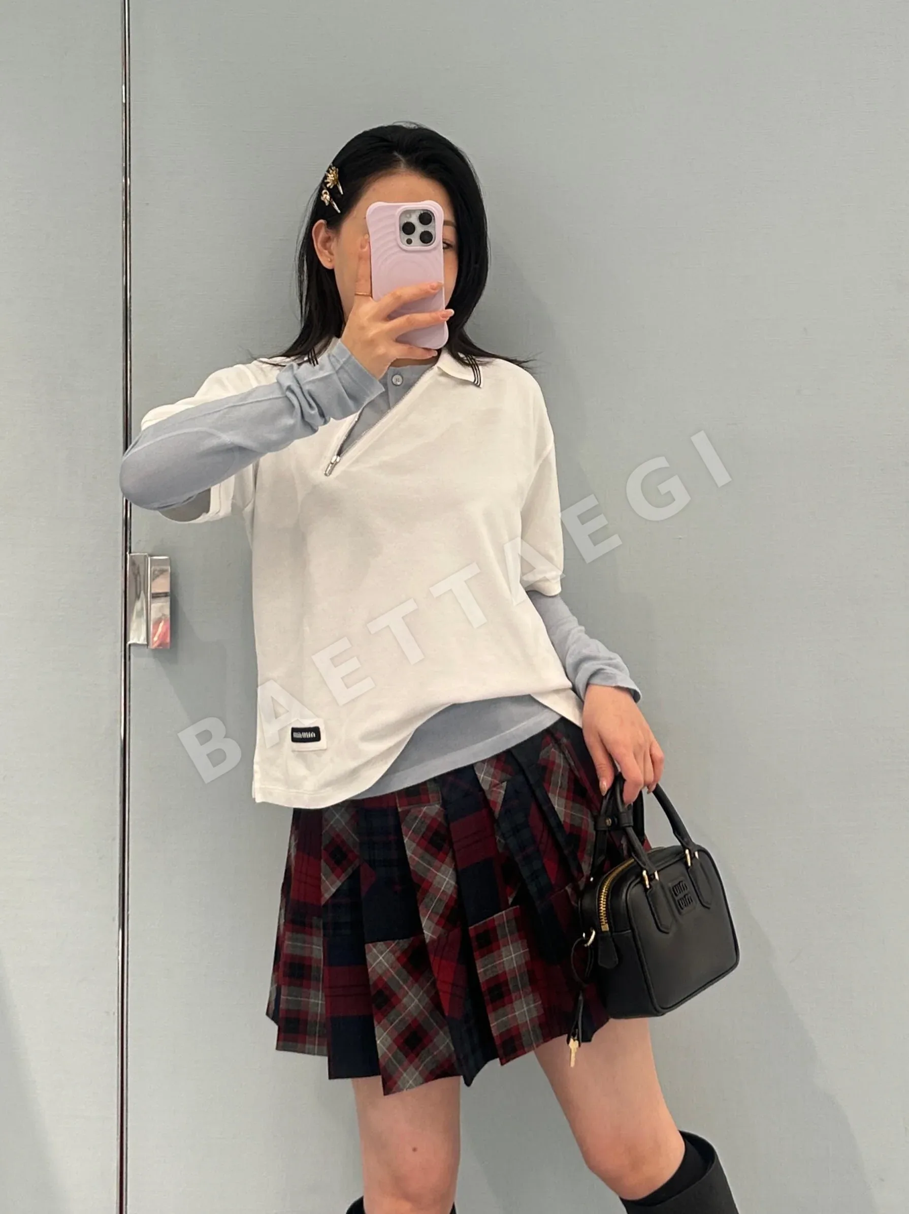 미우미우 지퍼 폴로 카라 반팔 탑