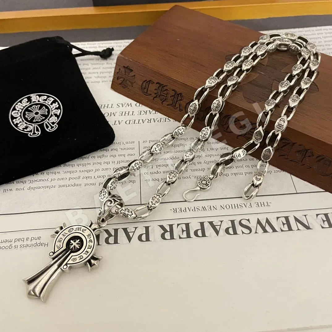 크롬하츠 클래식 레트로 크로스 펜던트 목걸이 상세 이미지 6