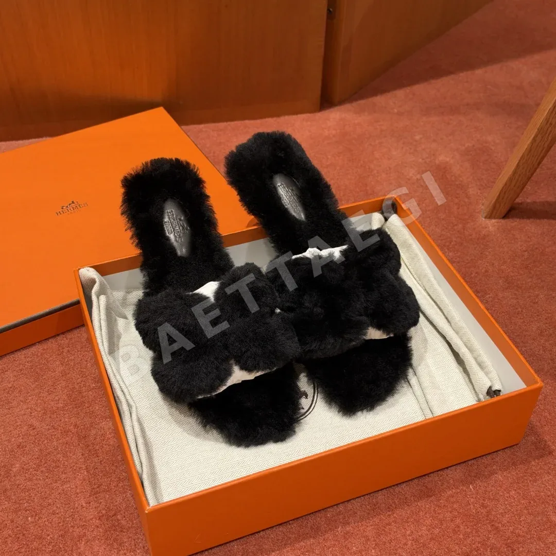 에르메스 오란 샌들 블랙 가죽 클래식 H 컷아웃 상세 이미지 5