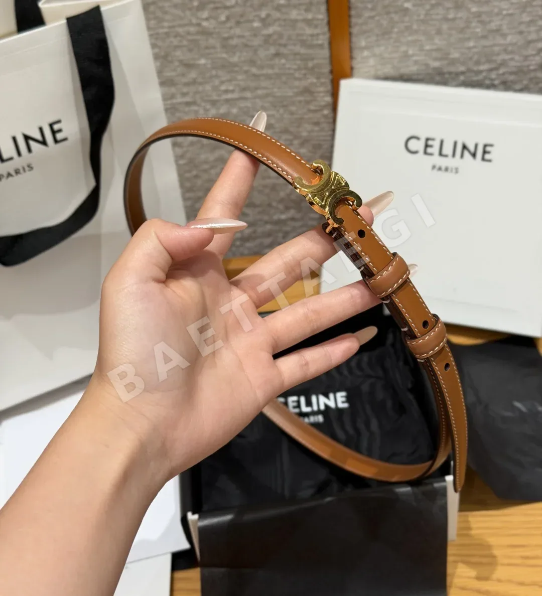셀린느 TRIOMPHE 18mm 가죽 벨트 상세 이미지 4