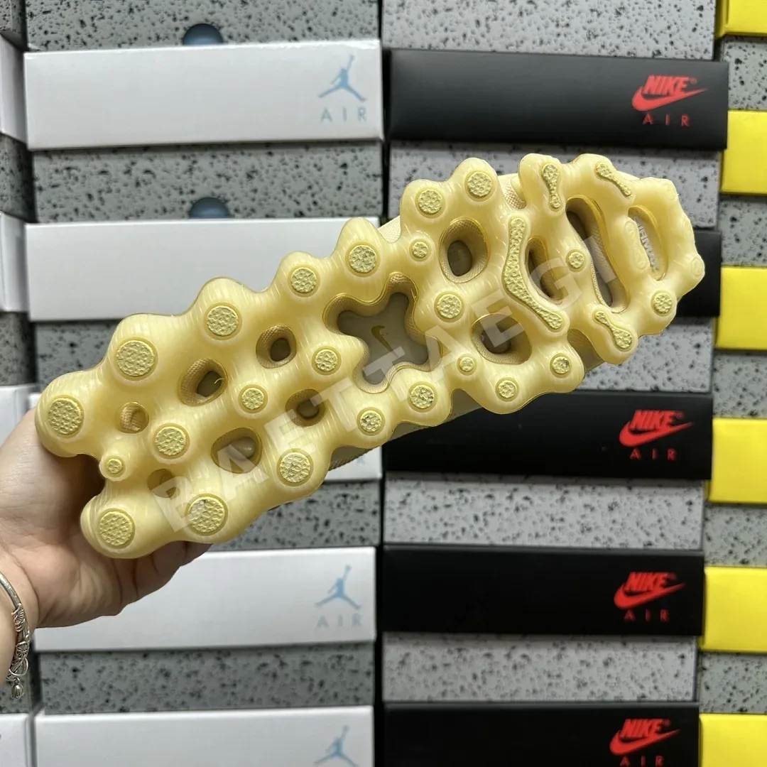 나이키 [EG] 에어 골드 IQ7634-009 201671 Nike Air Liquid Max 상세 이미지 4