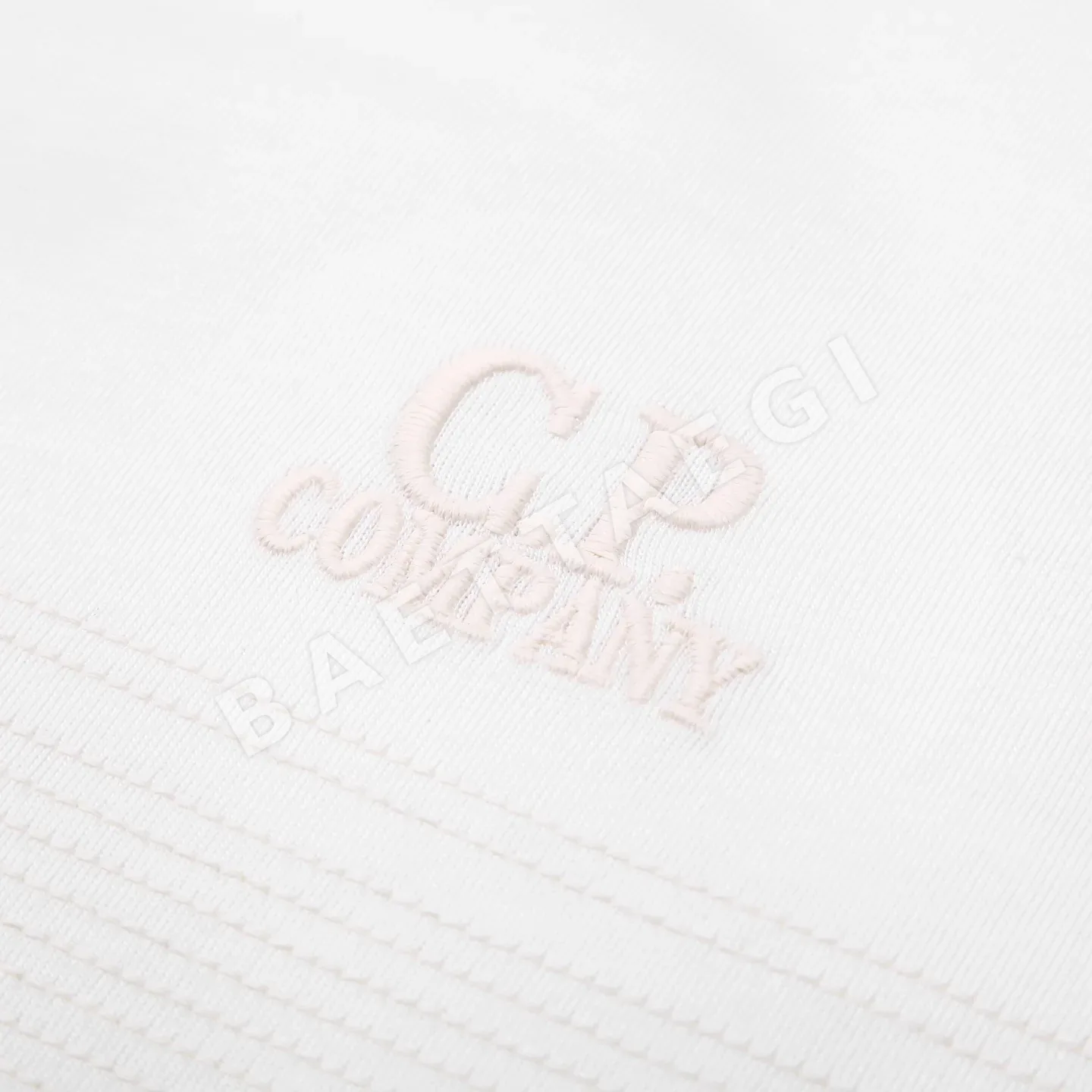 CP컴퍼니 자수 포인트 남성 반팔 티셔츠 상세 이미지 5