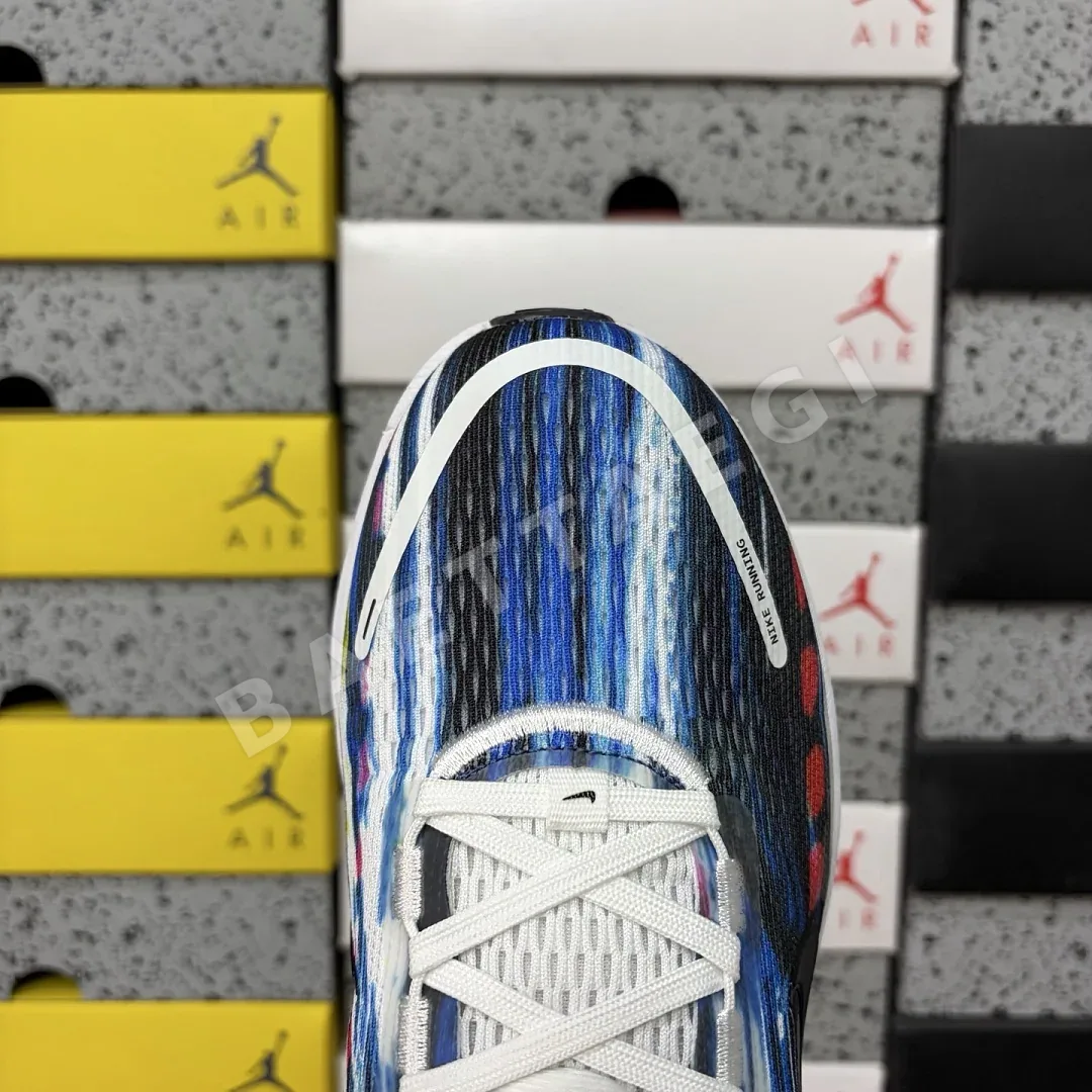 나이키 [GT] 보메로 18 SE IB8164-999 201792 Nike Vomero 18 SE Light Trails 상세 이미지 9