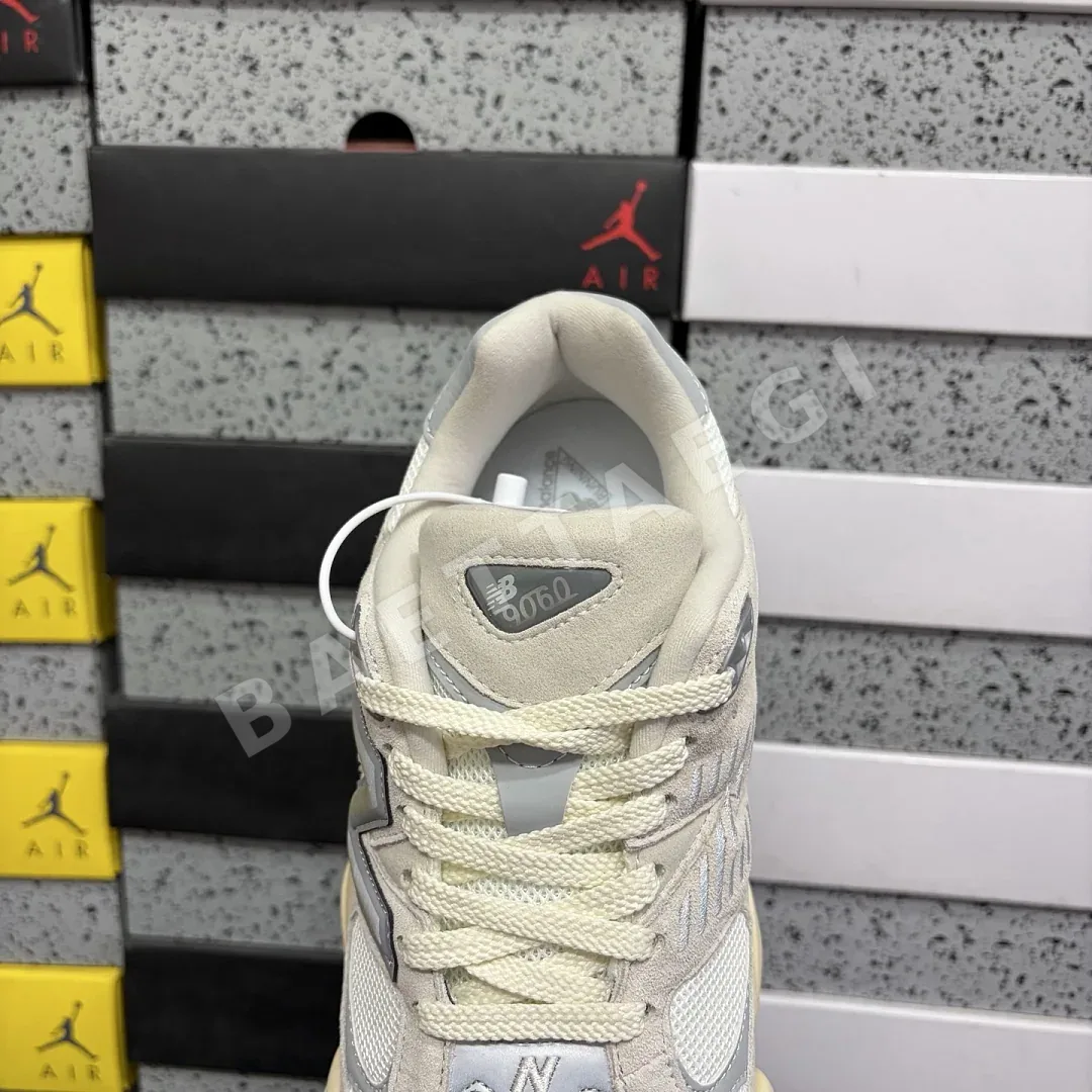 뉴발란스 [C] 9060 그레이 화이트 U9060ECA 202084 New Balance 9060 상세 이미지 8