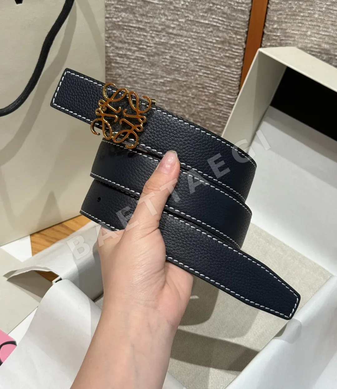로에베 아나그램 리버시블 소가죽 벨트 상세 이미지 3